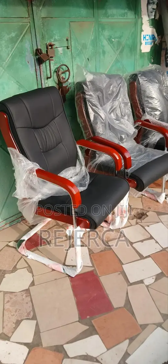 Quality Brand New Platform Chair · Photo 1