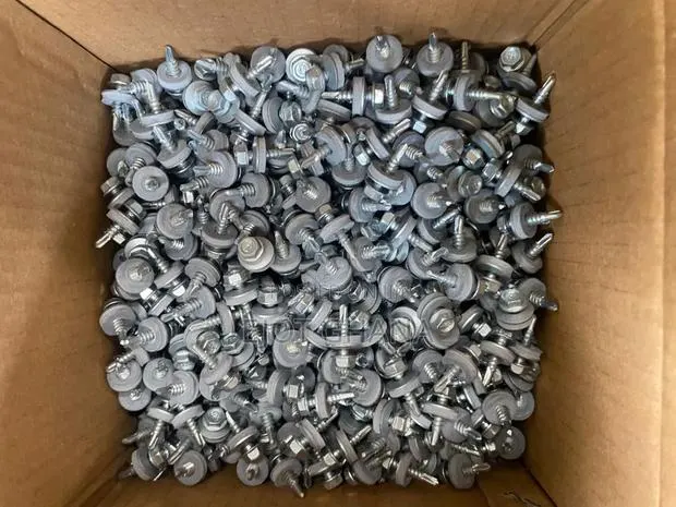 Self Drilling Screws 5.5 X 25mm Organic Coated + EPDM Washer · Photo 1