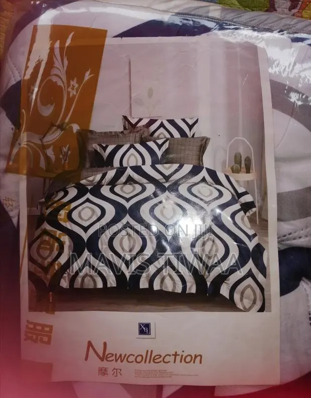 Queen Size Duvet With Two Pillow Case · Photo 1