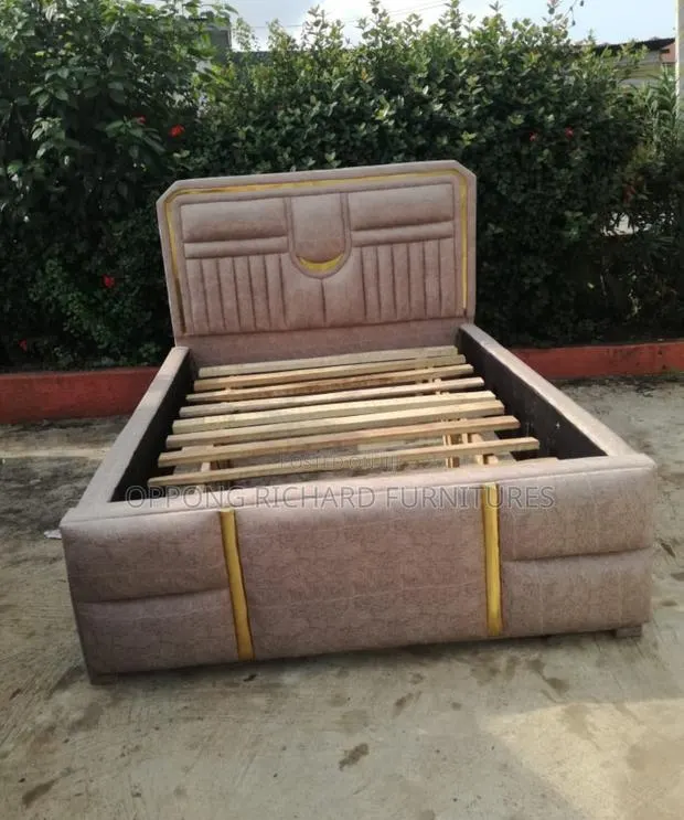 Double Bed · Photo 1