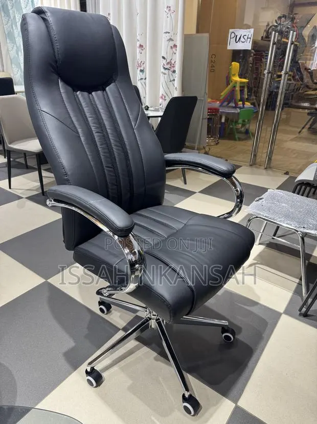 Black Leather High Back Office Chairs · Photo 1