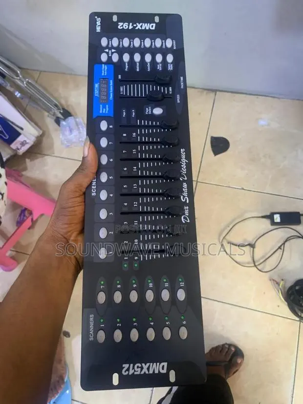 DMX 512 Controller · Photo 1