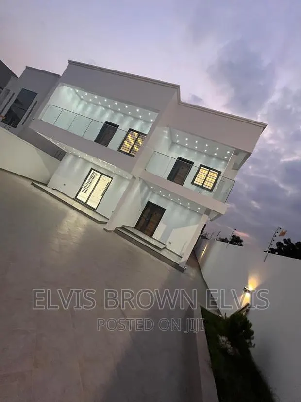 4bdrm Duplex in Botwe Lakeside for rent · Photo 1