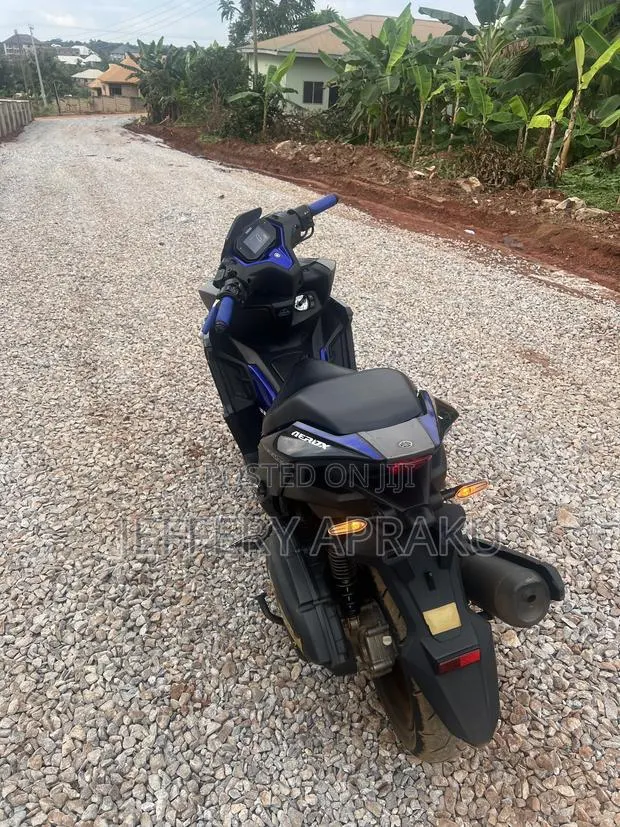 Yamaha Aerox 2025 Blue · Photo 2