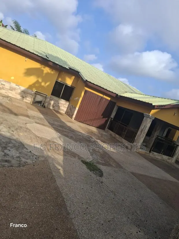 4bdrm House in Kg Franco Properties, Baatsona Total for sale · Photo 1