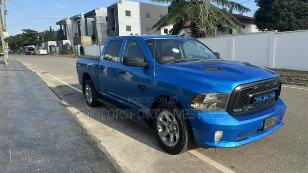 Dodge RAM 1500 3.6 Petrol AWD 2019 Blue · Photo 1