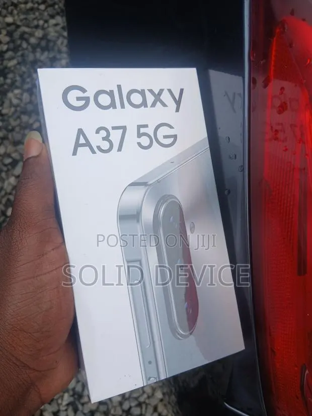 New Samsung Galaxy A37 256 GB Black · Photo 1