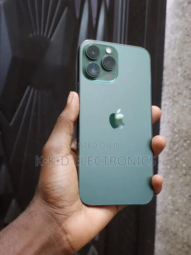 Apple iPhone 13 Pro Max 128 GB Green · Photo 1