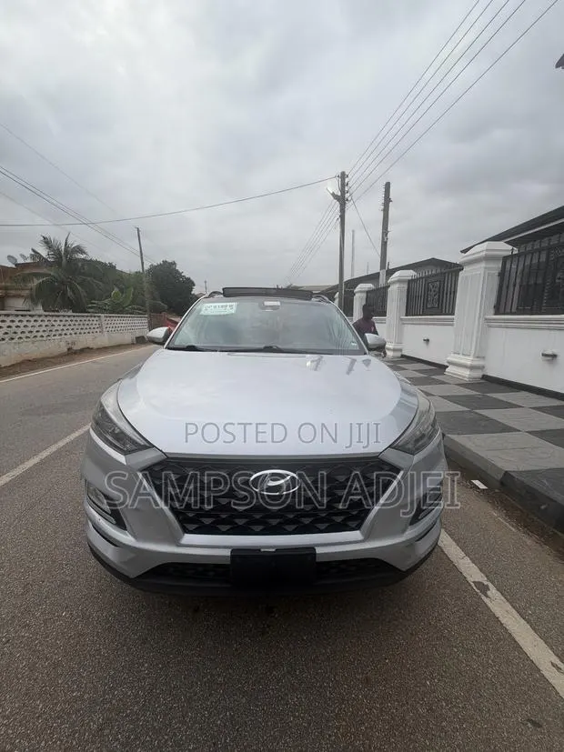 Hyundai Tucson 2021 Silver · Photo 1