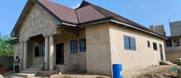 3bdrm Bungalow in Amansama Otuaplem, Ga South Municipal for sale · Photo 1