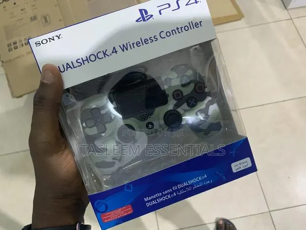 DUAL SHOCK Wireless Controller · Photo 1