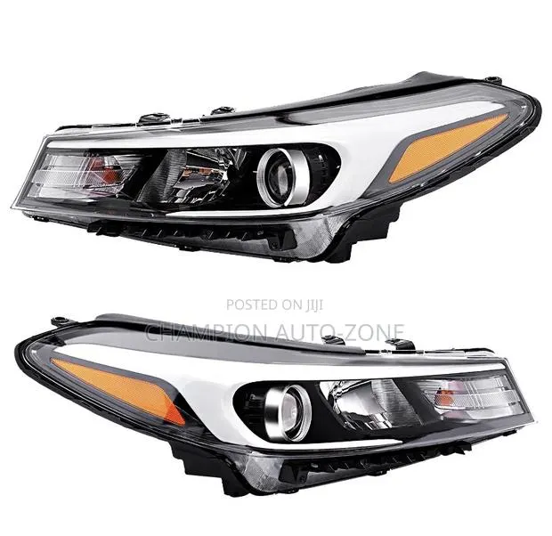 Kia Forte 2016-2017-2018 Headlight Pair · Photo 1