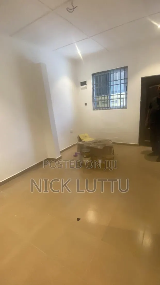 1bdrm Room & Parlour in Osu Ako-Adjei for rent · Photo 1