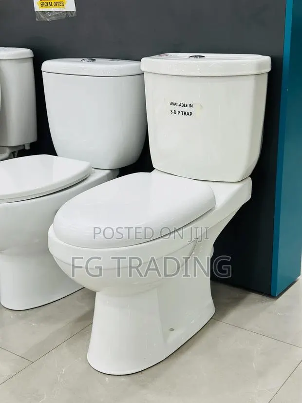 Water Closet - Big Tank Toilet - Modern Wc · Photo 1