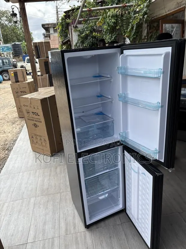 A Black Color Nasd2-24fl Double Door Fridge Bottom Freezer - 196 L · Photo 1
