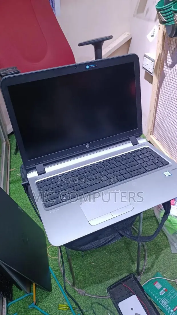 Laptop HP ProBook 450 G3 8GB Intel Core i5 HDD+SSD 500GB · Photo 1