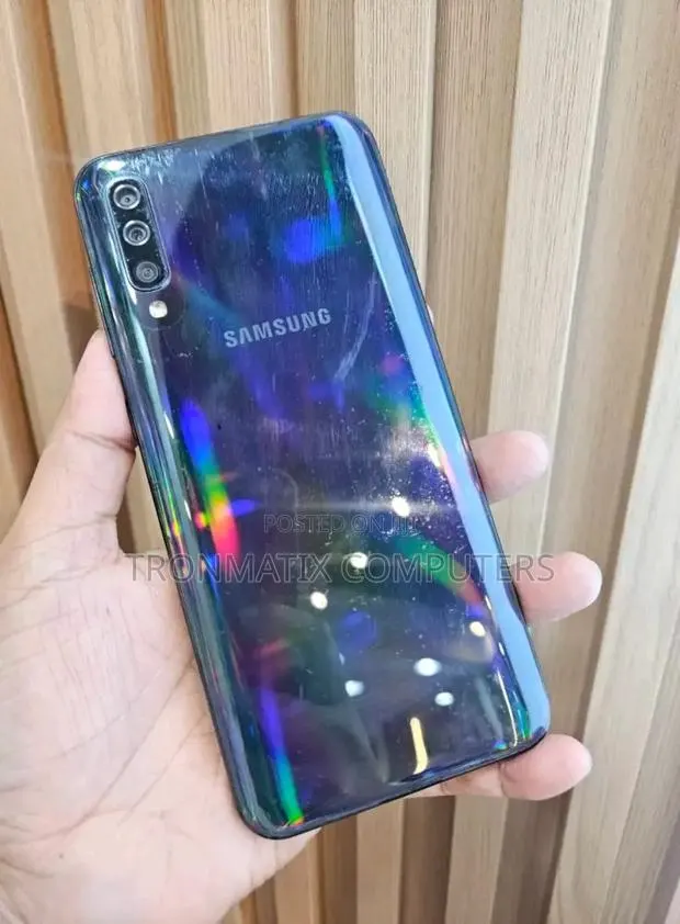 Samsung Galaxy A50 128 GB Gray · Photo 1