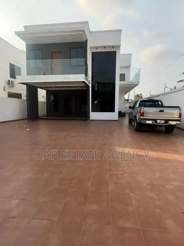 4bdrm House in East Legon for sale
