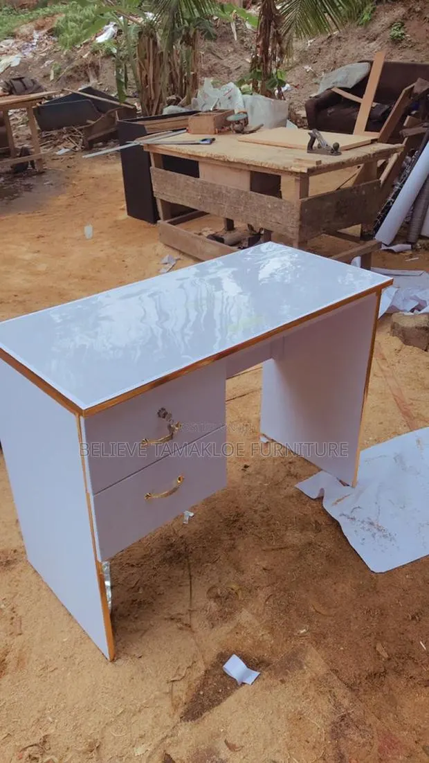 Learning and Office Desk · Photo 1