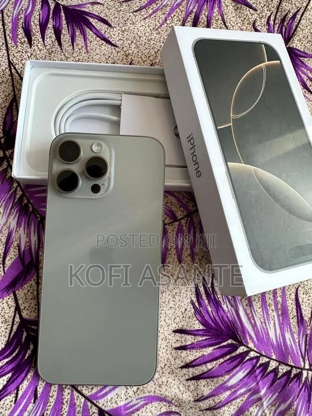 Apple iPhone 16 Pro Max 512 GB Gray · Photo 1