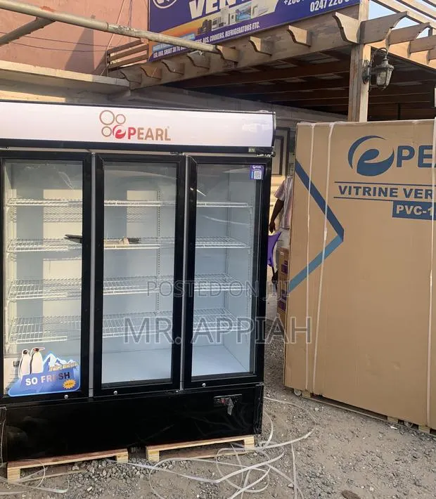 Quality Yet Affordable Pearl Pvc—1540-28ab 3 Door Beverage Cooler · Photo 1