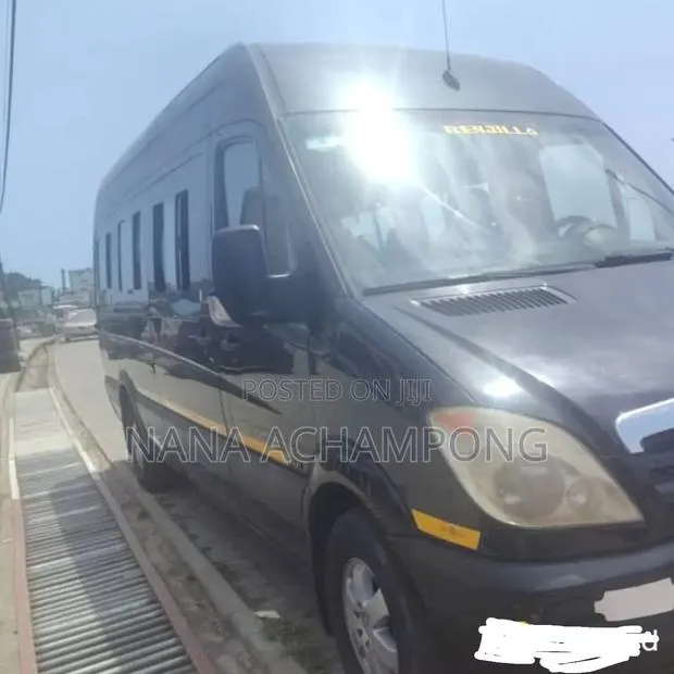 Mercedes-Benz Sprinter 2012 Grey · Photo 1