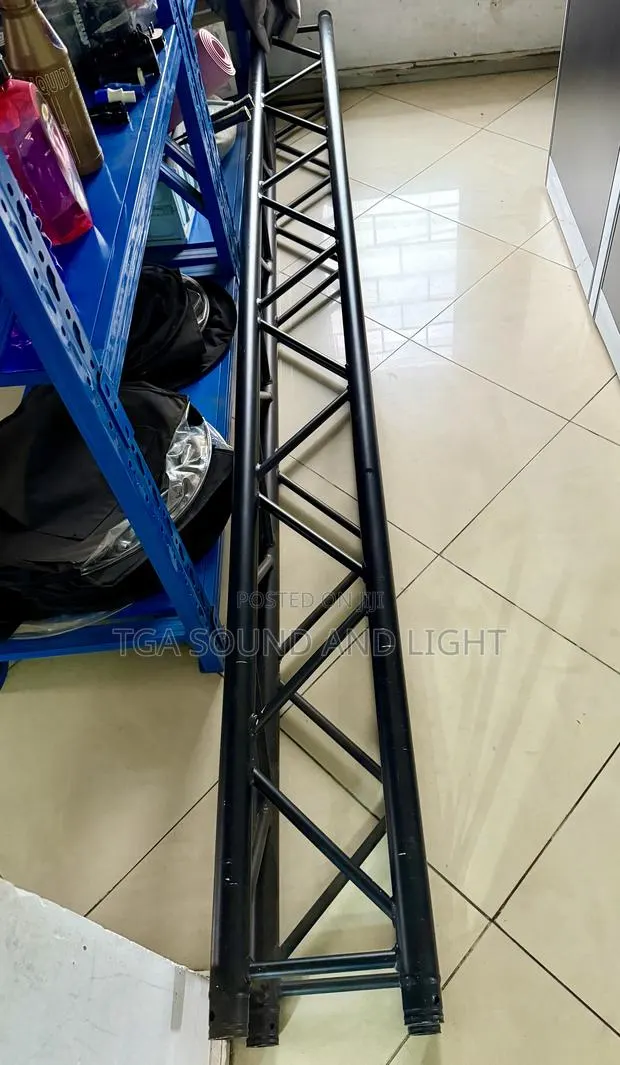 3m Box Stage Truss · Photo 2