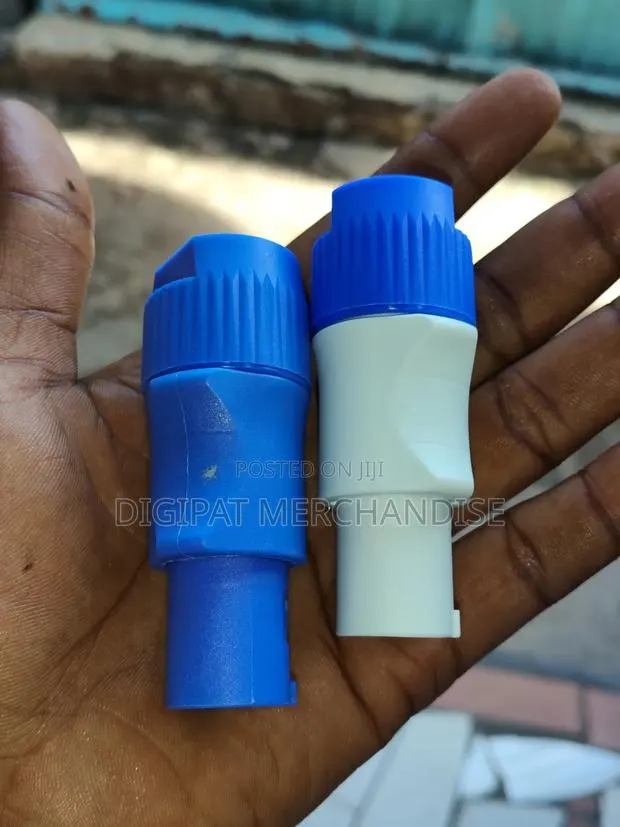 Powercon Plugs · Photo 1