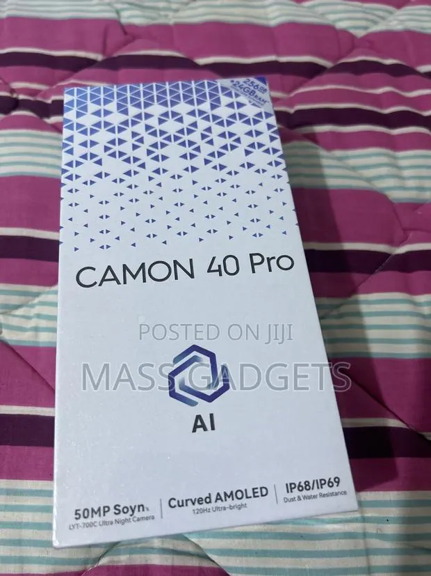 New Tecno Camon 40 Pro 4G 256 GB Black · Photo 1