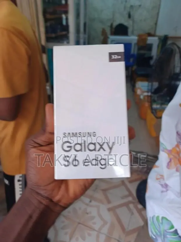 New Samsung Galaxy S6 edge 32 GB Black · Photo 1