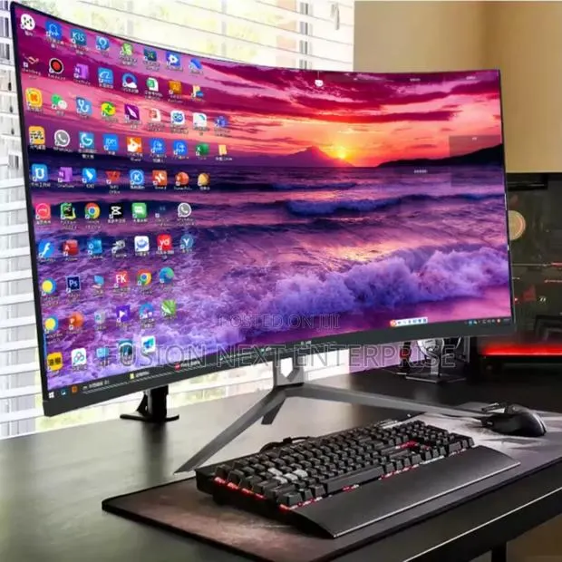 Gaming Curved 34 Inches Monitor · Photo 1