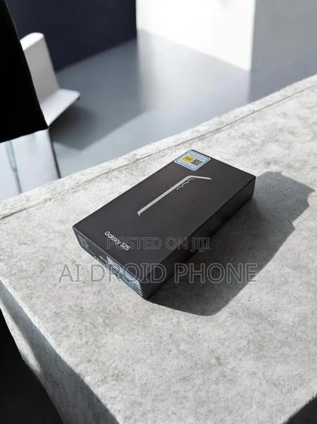 New Samsung Galaxy S25 128 GB Blue · Photo 1