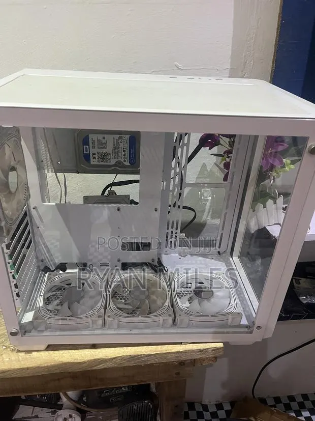 Gaming Case · Photo 1