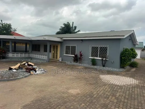 5bdrm House in Madev Realty, CFC Estates for rent · Photo 1