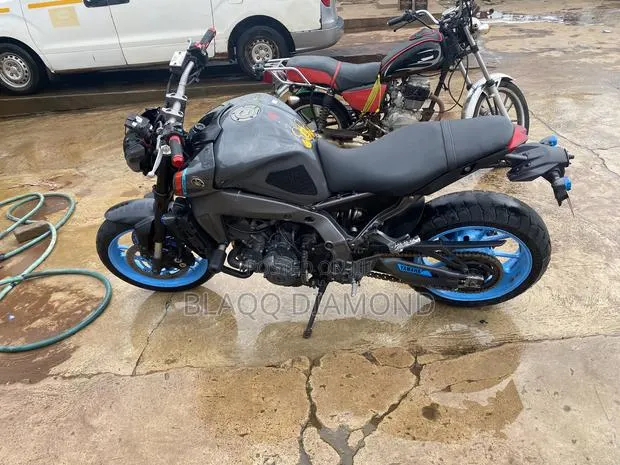 Yamaha FZ 2023 Gray · Photo 1
