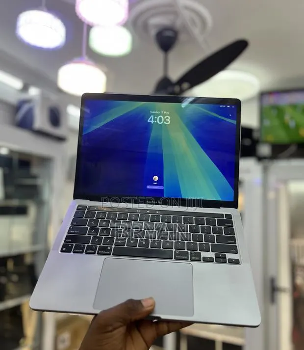 Laptop Apple MacBook Pro 2020 M1 8GB Apple M1 Pro SSD 256GB · Photo 1
