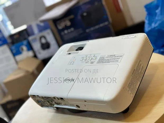 Epson PowerLite 1930, 3LCD Projector, XGA Resolution · Photo 1