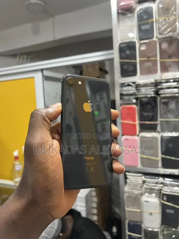 Apple iPhone 8 256 GB Black · Photo 1