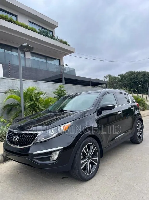 Kia Sportage SX 4dr SUV AWD (2.0L 4cyl Turbo 6A) 2016 Black · Photo 1