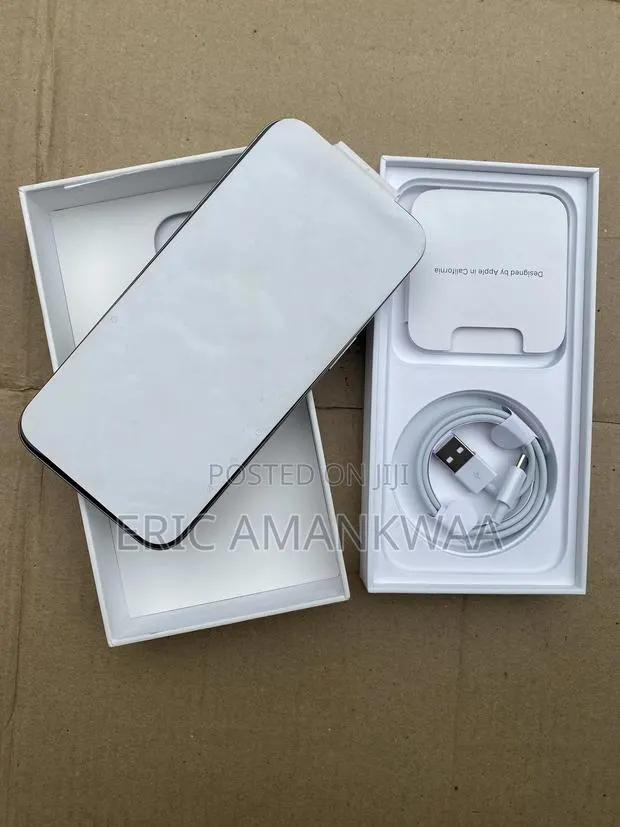 New Apple iPhone 15 Pro Max 256 GB · Photo 1