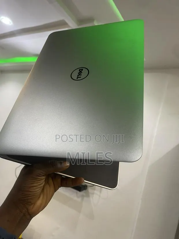 Laptop Dell Precision M3800 8GB Intel Core i7 SSD 512GB · Photo 1