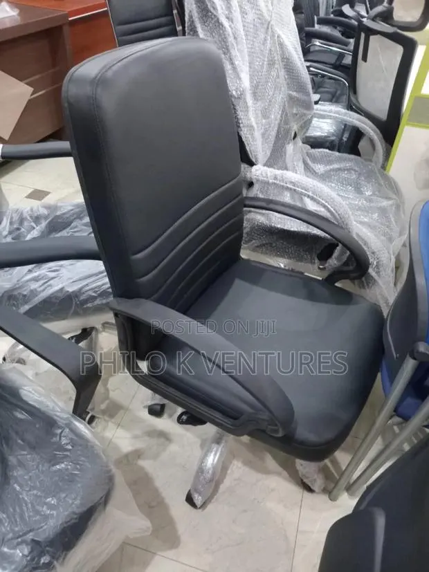 Execu Spinner Dental Service Chair · Photo 1