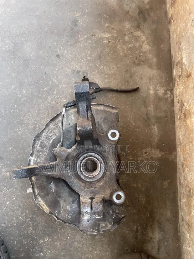 Mitsubishi Outlander 2016 Front Hub · Photo 1
