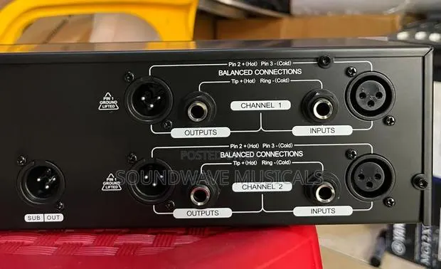 Supermult EQ-231 With Subwoofer Out · Photo 1