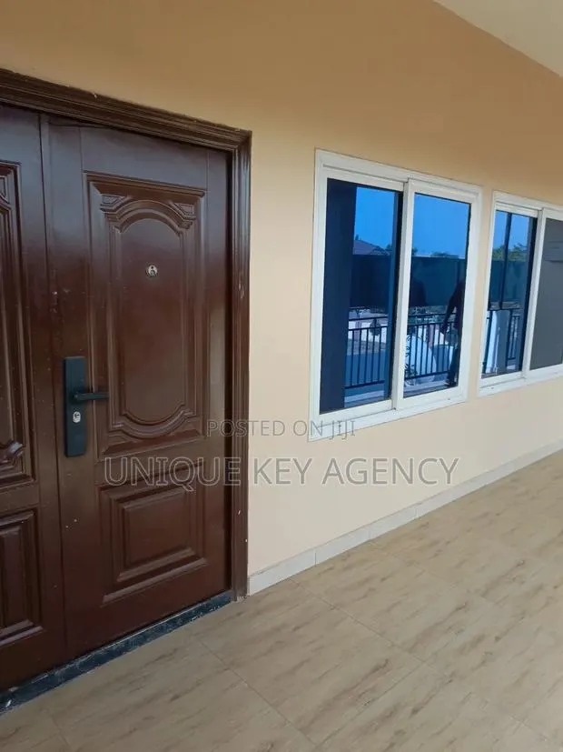 2bdrm Apartment in Unique Key Agency, Baatsona Total for rent · Photo 1