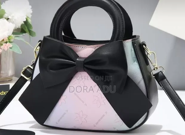 Luxury Bow Handbag · Photo 1