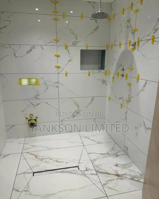 Bathroom Tiling · Photo 1