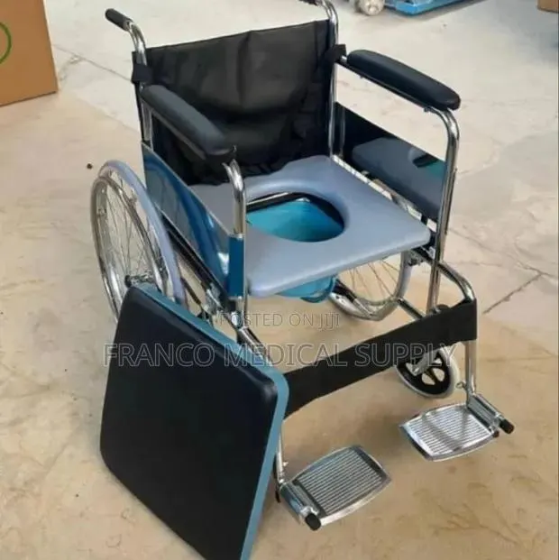 Commode Wheelchair · Photo 1