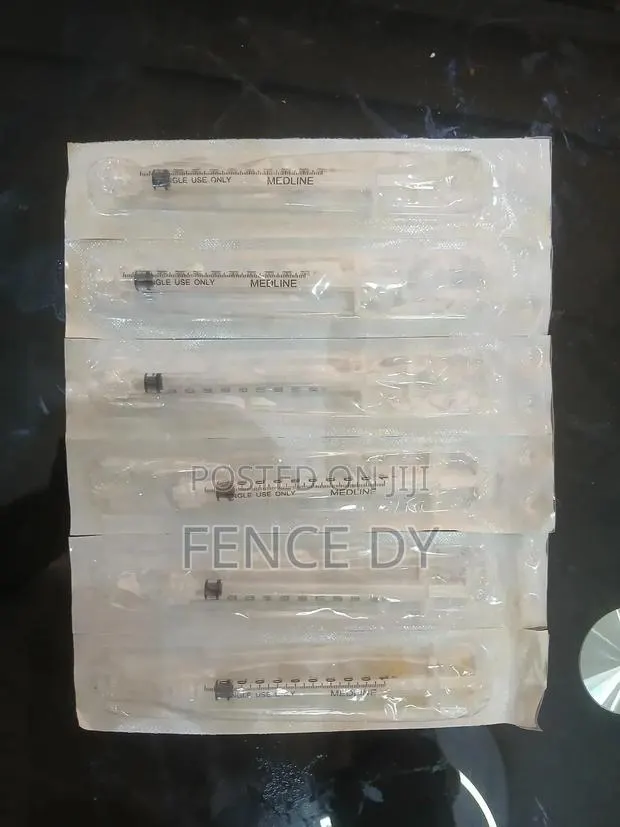 Disposable Syringes · Photo 1