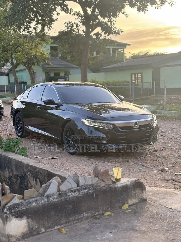 Honda Accord EX 2018 Black · Photo 1